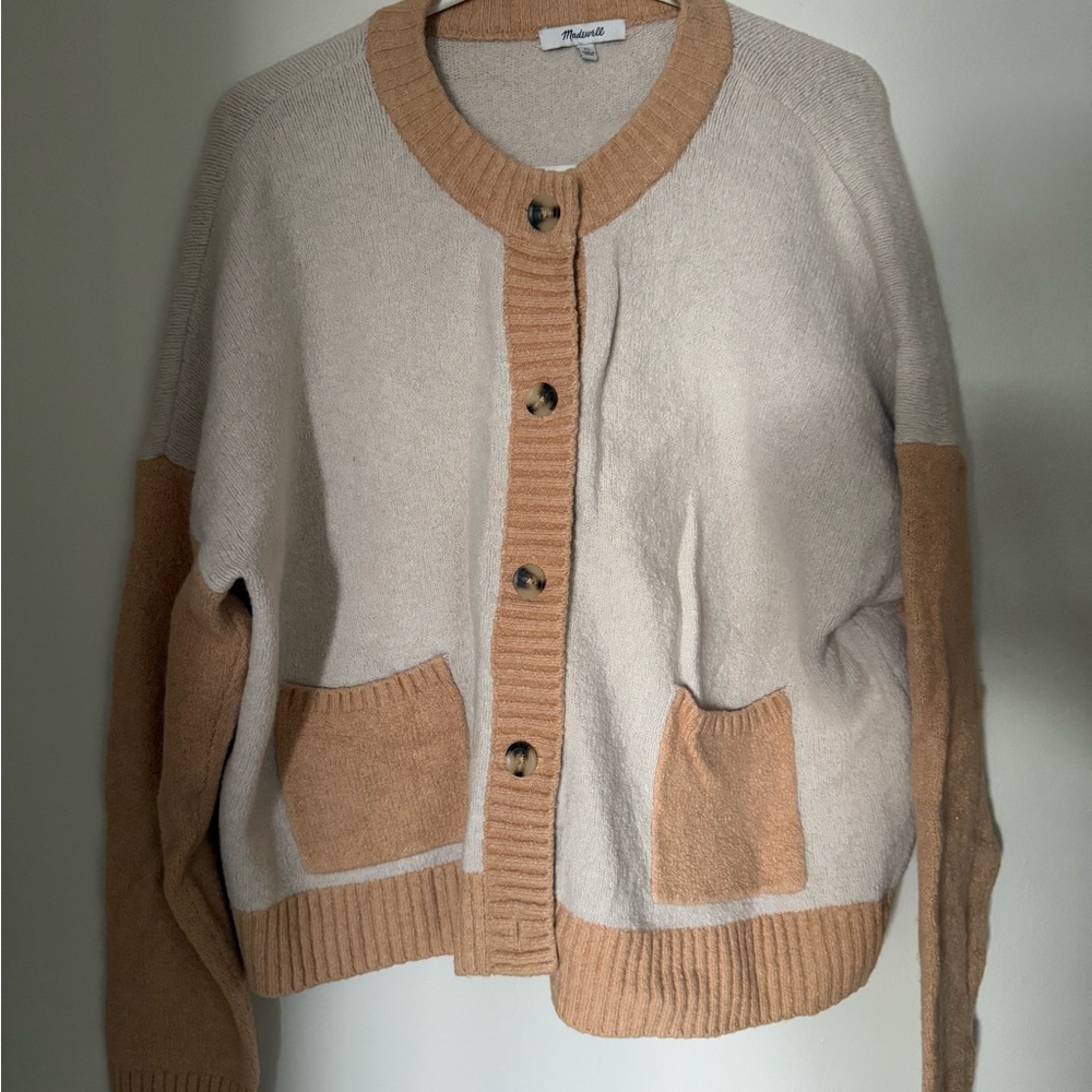 Beige and Tan Color-blocked Cardigan 🍄‍🟫